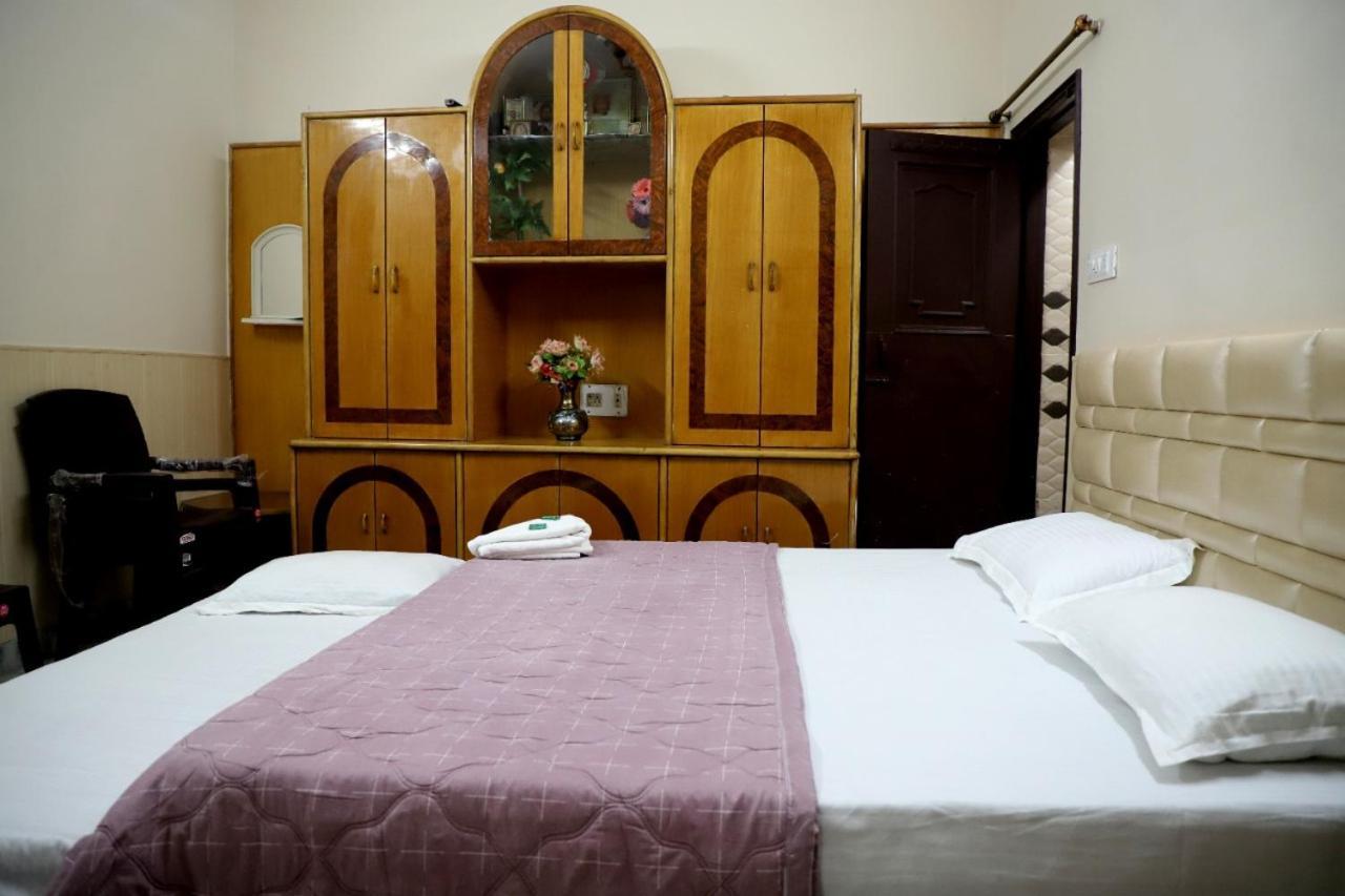 Rk Lodge Amritsar Bagian luar foto