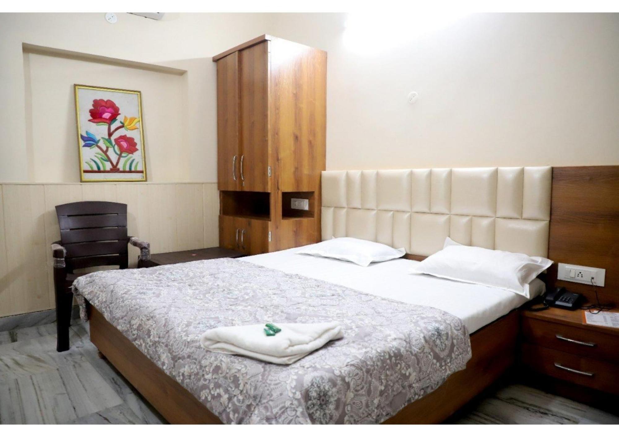 Rk Lodge Amritsar Bagian luar foto